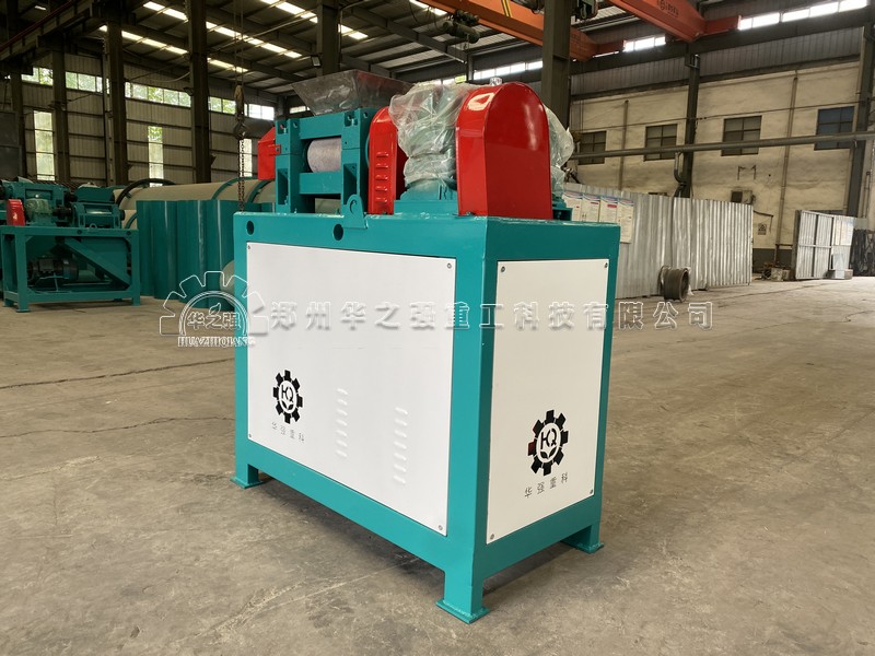 對輥擠壓造粒機(jī).jpg